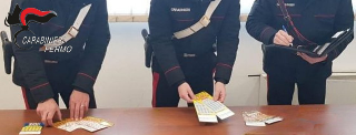 Gratta e Vinci contraffatti, i carabinieri fermano un 72enne che cerca di riscuotere le vincite